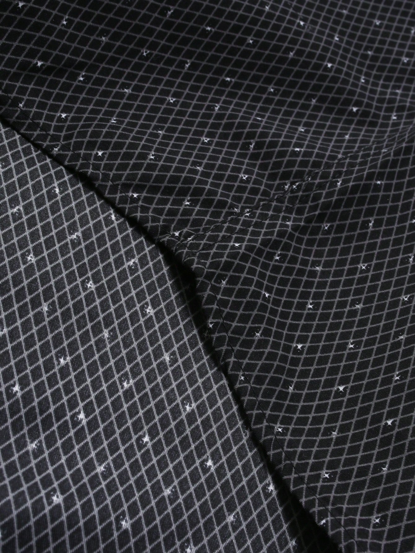 Men's Black Slim Fit Printed Short Sleeve Shirt
