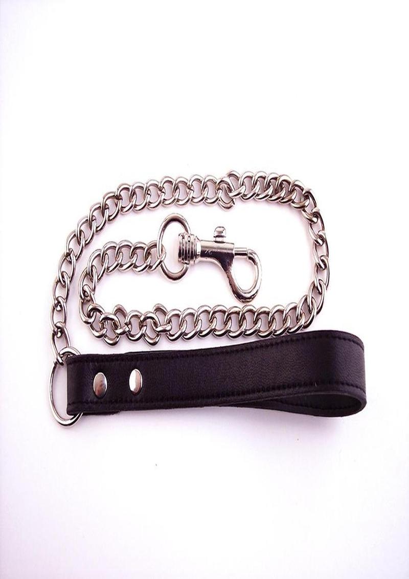 Rouge Leather Lead Chain